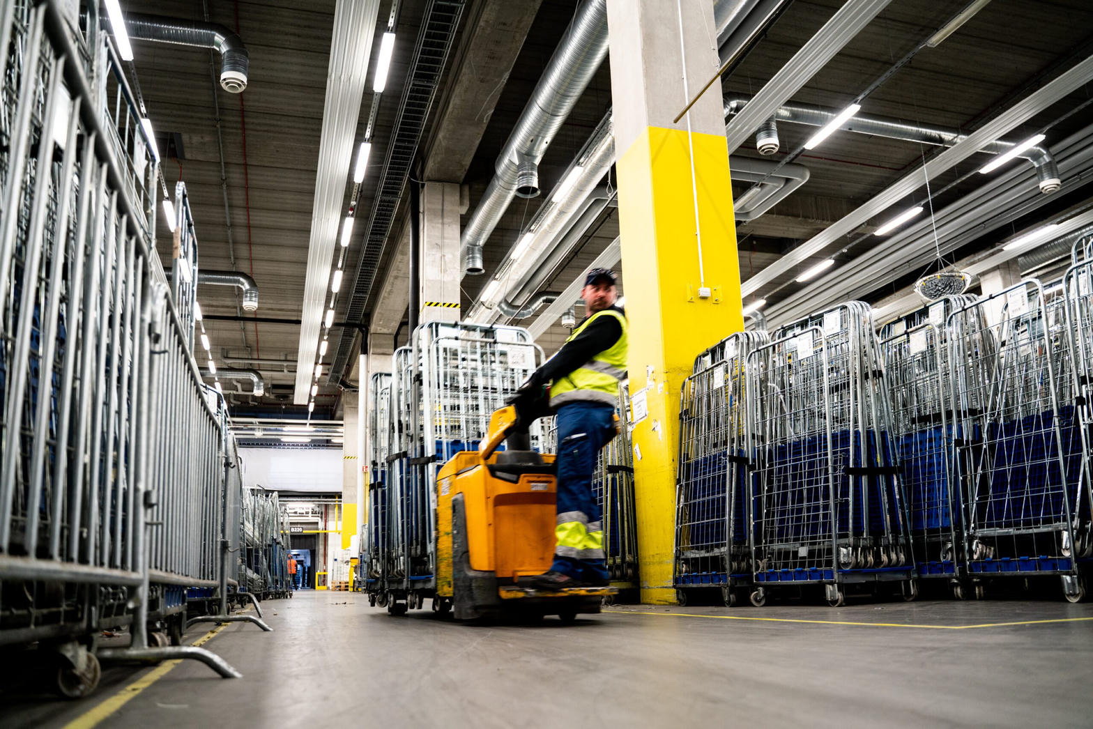 Logistics operations at Global Cargo